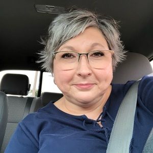 Meet your Posher, Cynthia